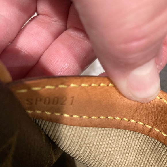 Louis Vuitton Monogram Reporter PM Messenger Shoulder Handbag - Picture 12 of 13